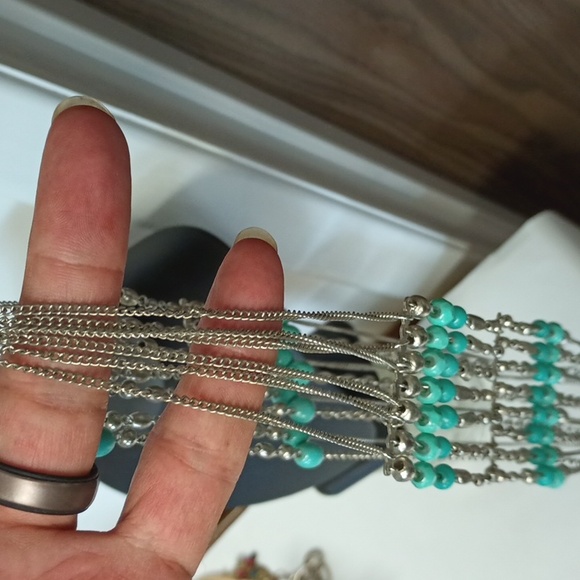 Vintage turquoise colored beads on 6 strand silver toned chain - Picture 3 of 3